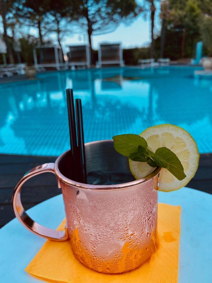 Park Hotel Cellini ลิโดดิเยโซโล ภายนอก รูปภาพ