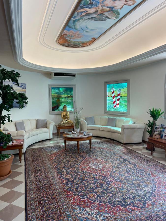 Park Hotel Cellini ลิโดดิเยโซโล ภายนอก รูปภาพ